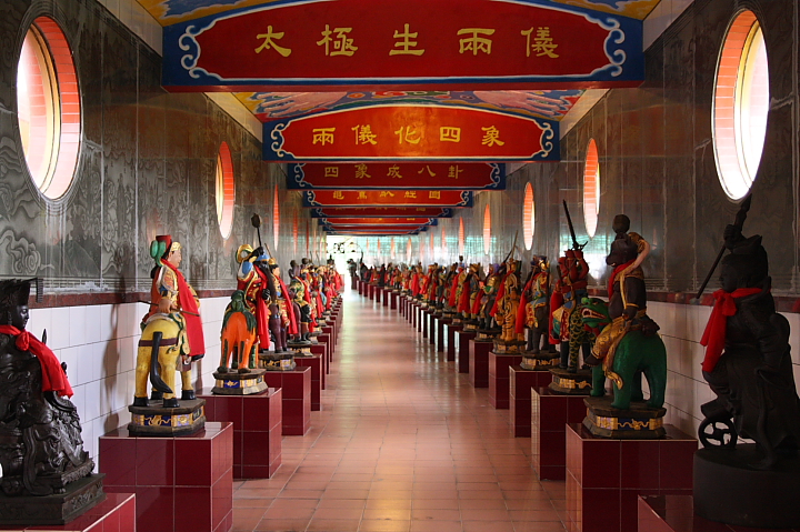 Four-faced Buddha Museum aisle