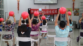 1050819-富基里辦公處辦理老人共餐及健康促進活動照片1