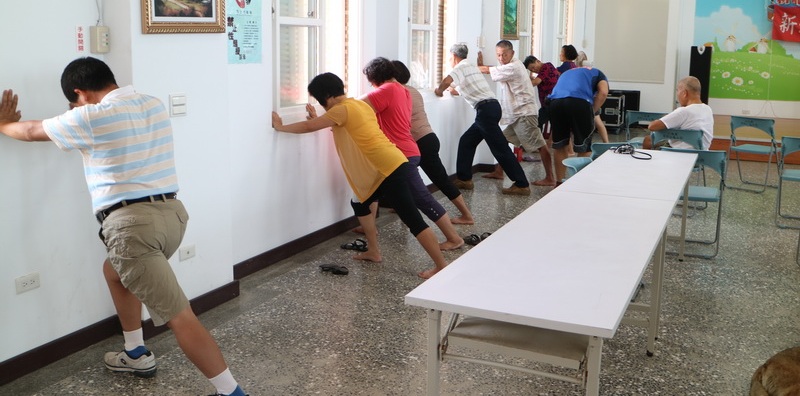 1050830-嵩山社區照顧關懷據點辦理動健康及共餐活動2