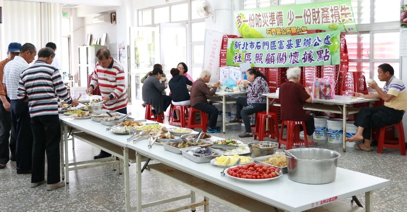 1060421富基里辦公處辦理老人共餐，並協同衛生所辦理動健康及營養衛教活動動健康3