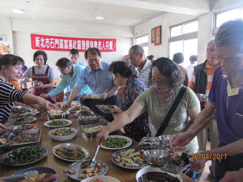 106年4月26日-富基社區辦理老人共餐活動照片1