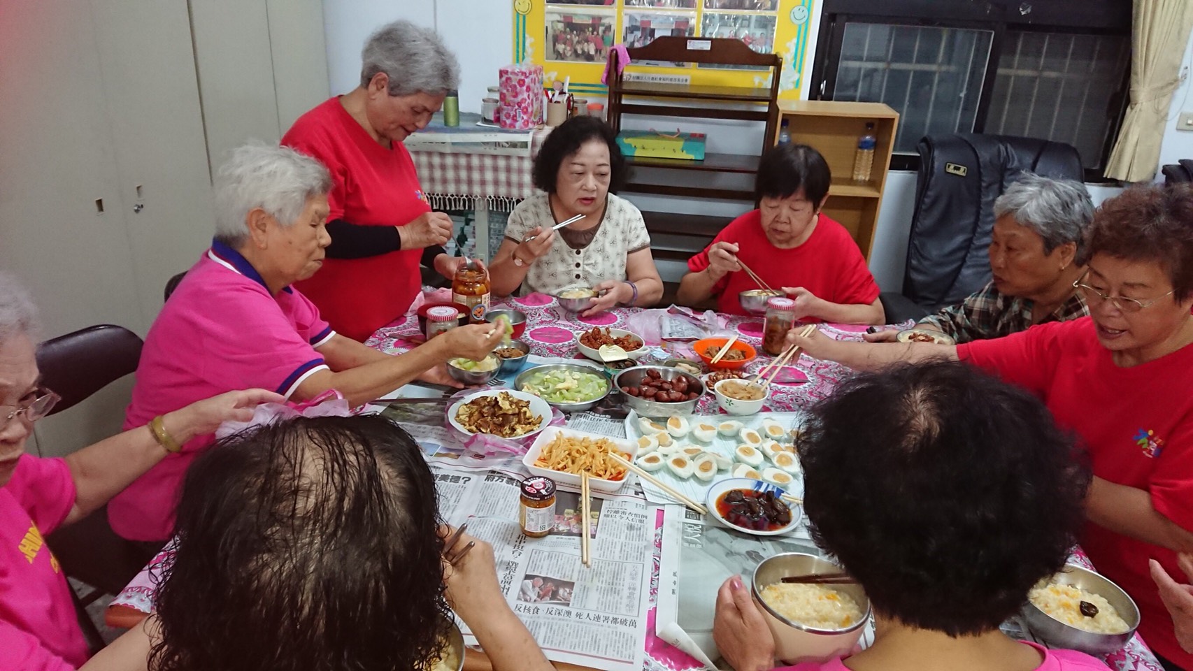 1071011早覺會共餐照片