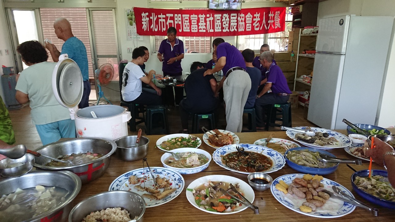 1080830鎮海宮共餐照片